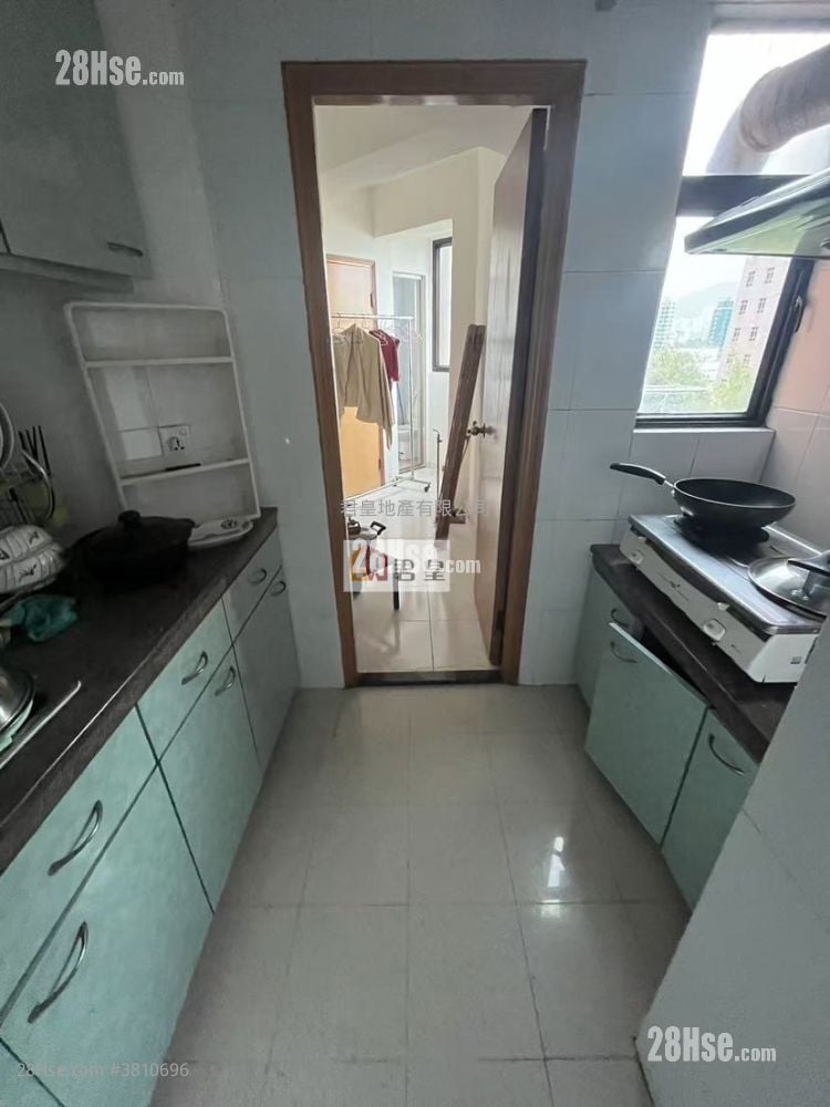 Regal Court Sell 3 Bedrooms , 3 Bathrooms 1,654 ft²