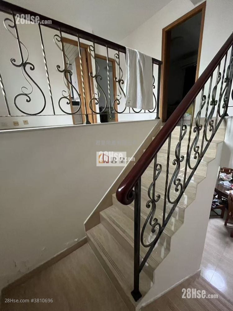 Regal Court Sell 3 Bedrooms , 3 Bathrooms 1,654 ft²