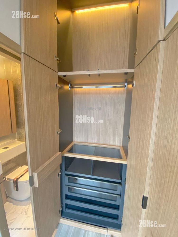 The Vantage Sell 1 Bedroom , 1 Bathroom 277 ft²