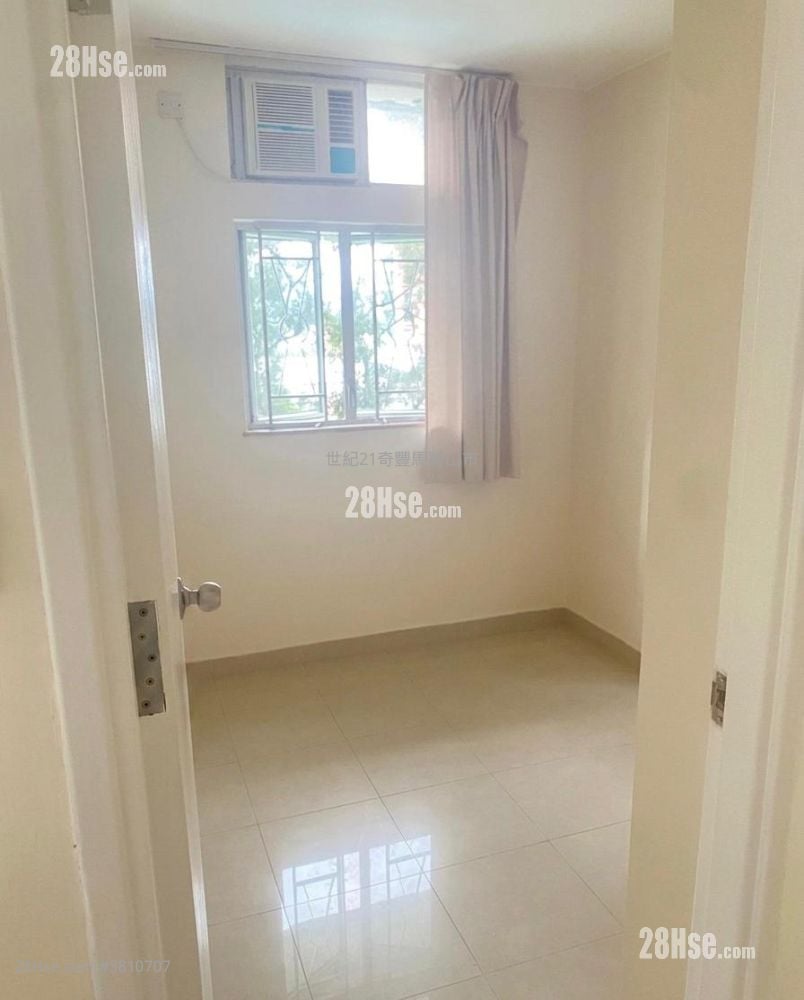 富宝花园 售盘 2 房 , 1 浴室 431 平方尺