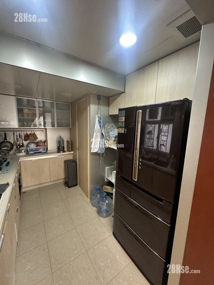 世界花园 售盘 3 房 , 3 浴室 1,255 平方尺