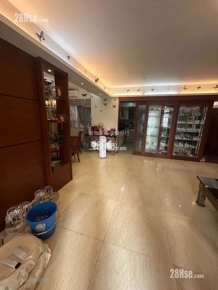 世界花园 售盘 3 房 , 3 浴室 1,255 平方尺