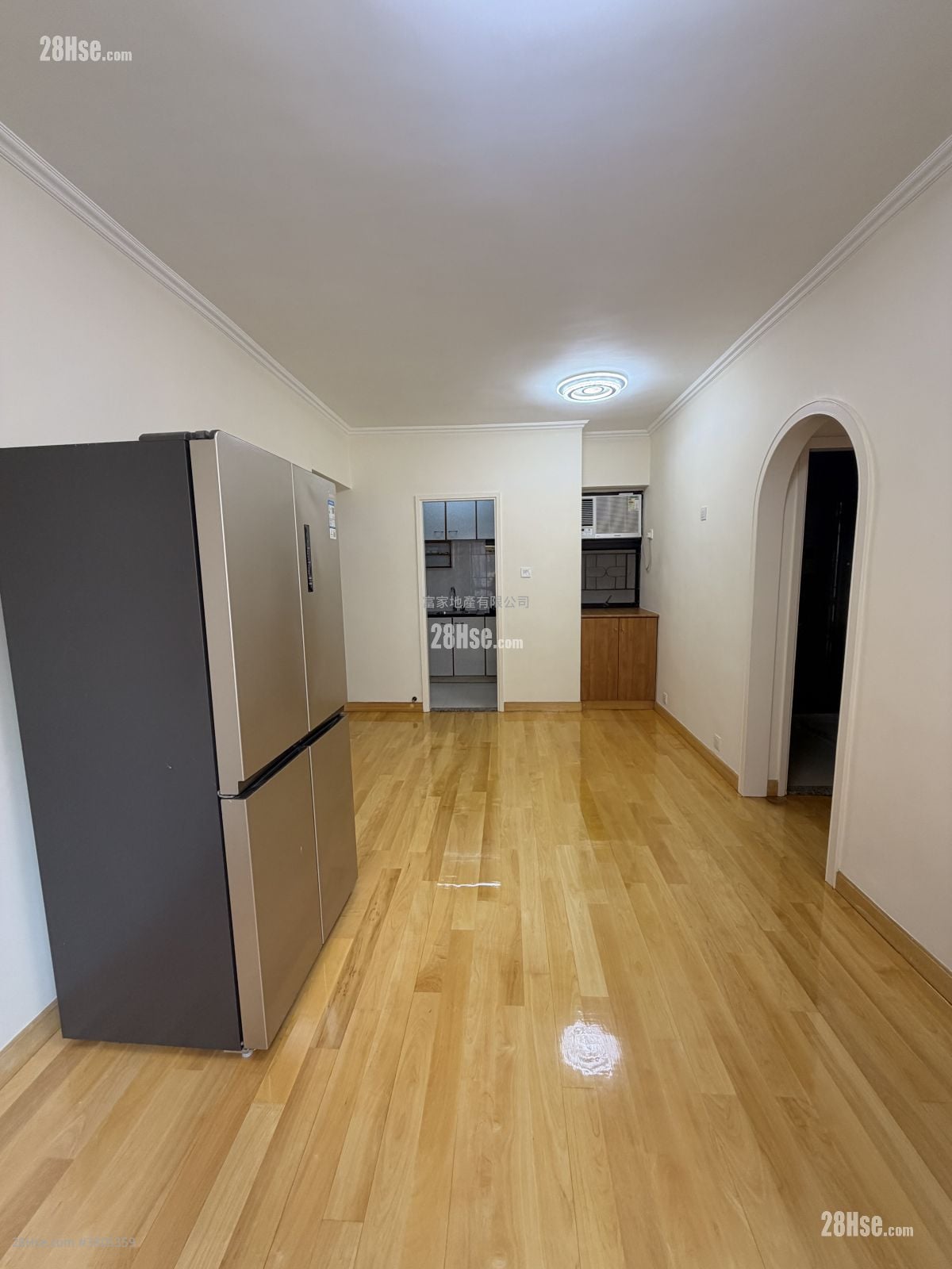 乐嘉中心 租盘 3 房 , 1 浴室 537 平方尺