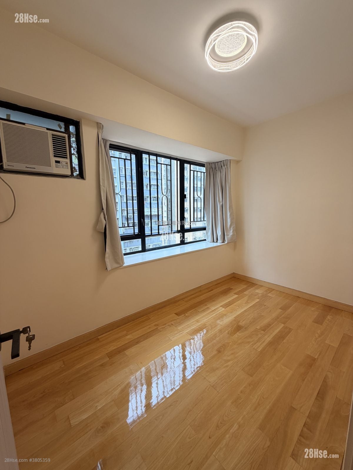 乐嘉中心 租盘 3 房 , 1 浴室 537 平方尺