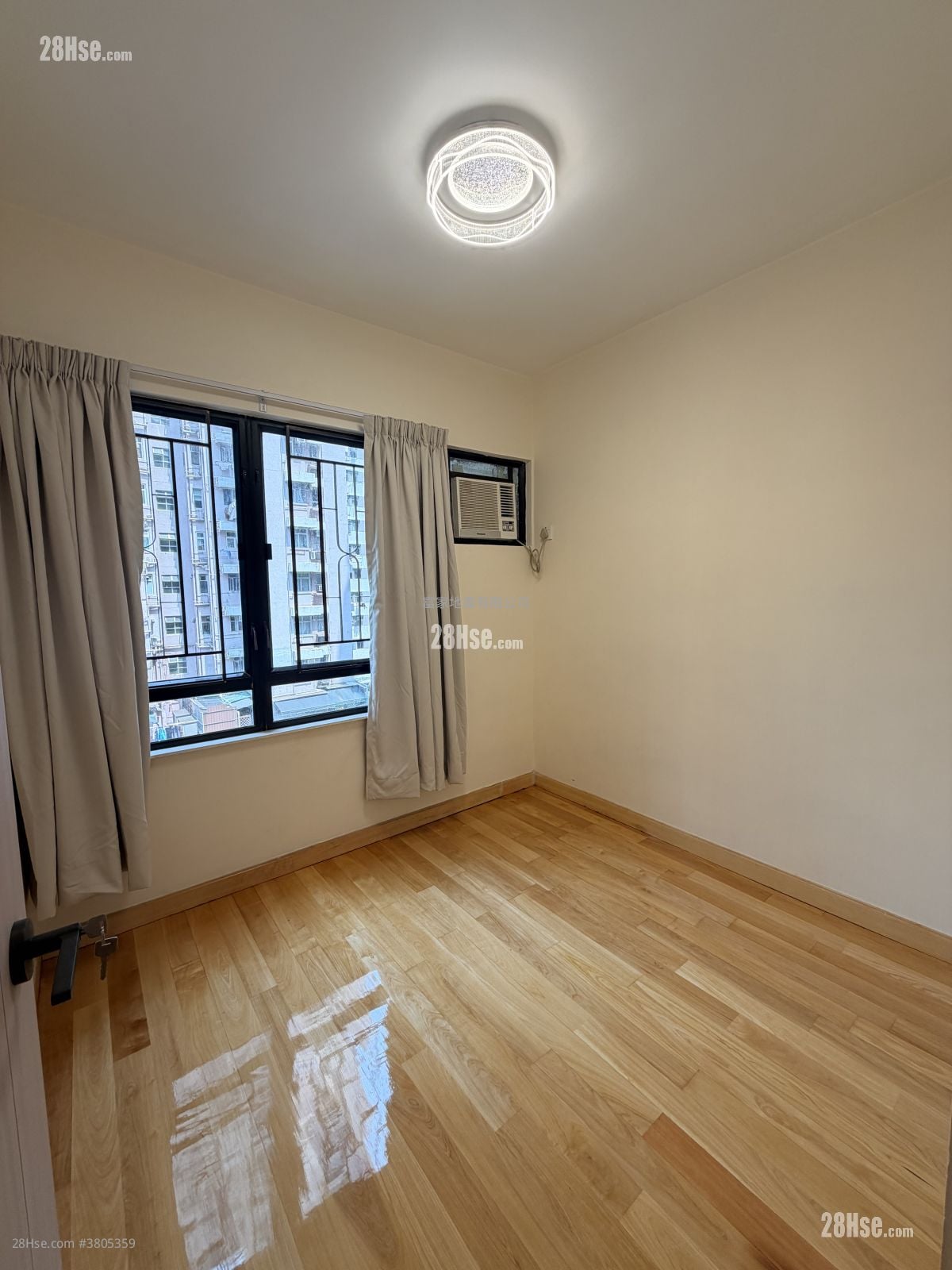 乐嘉中心 租盘 3 房 , 1 浴室 537 平方尺