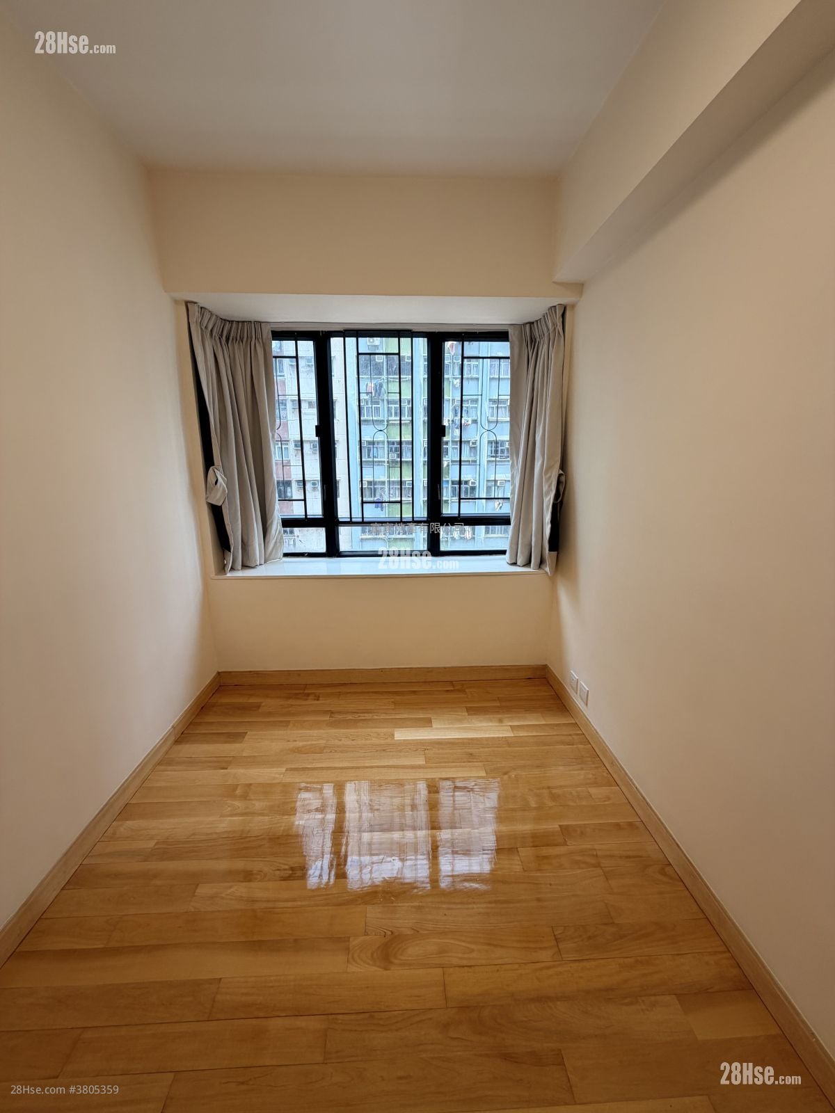 乐嘉中心 租盘 3 房 , 1 浴室 537 平方尺