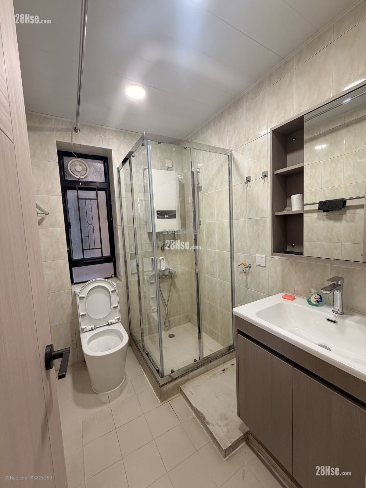 乐嘉中心 租盘 3 房 , 1 浴室 537 平方尺