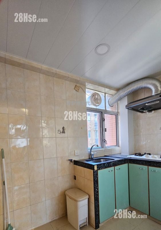 Full Wealth Gardens Rental 2 Bedrooms , 1 Bathroom 463 ft²