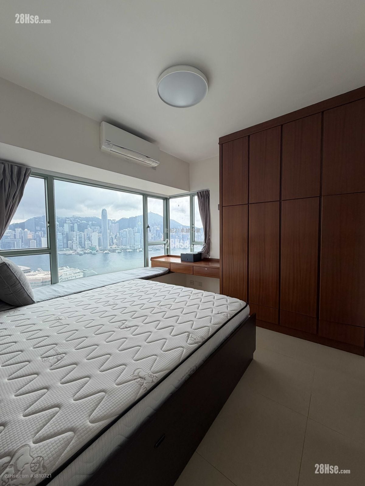 The Victoria Towers Rental 3 Bedrooms , 2 Bathrooms 821 ft²