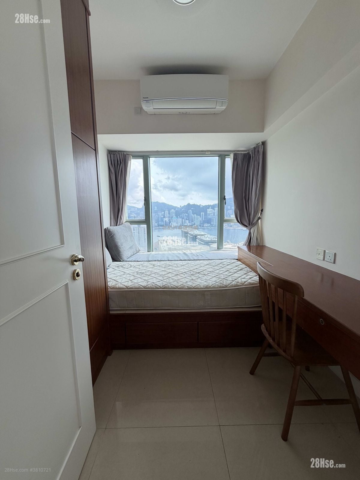 The Victoria Towers Rental 3 Bedrooms , 2 Bathrooms 821 ft²