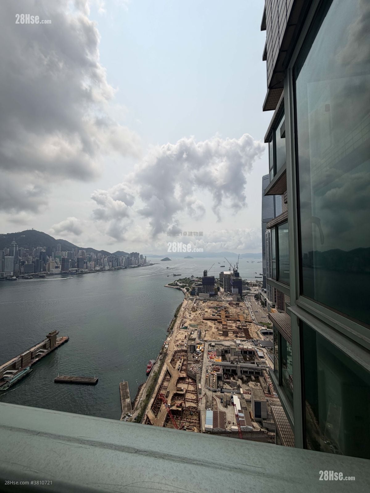 The Victoria Towers Rental 3 Bedrooms , 2 Bathrooms 821 ft²