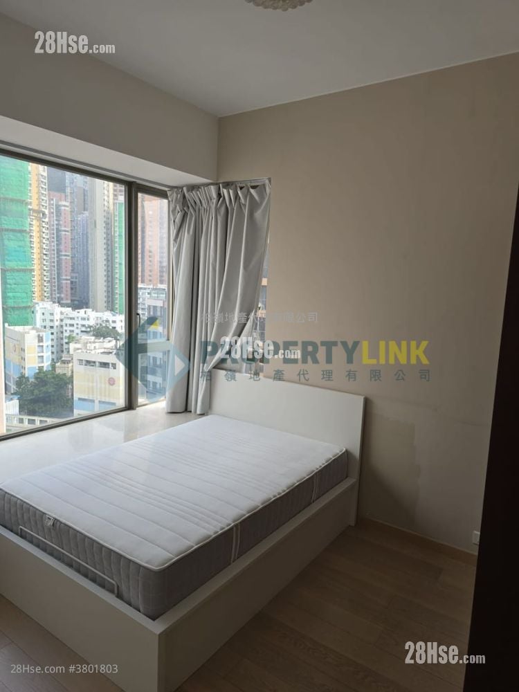 Soho 189 Rental 3 Bedrooms , 2 Bathrooms 853 ft²