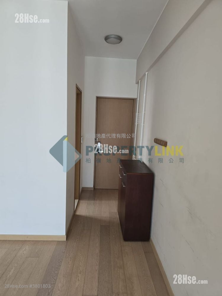 Soho 189 Rental 3 Bedrooms , 2 Bathrooms 853 ft²