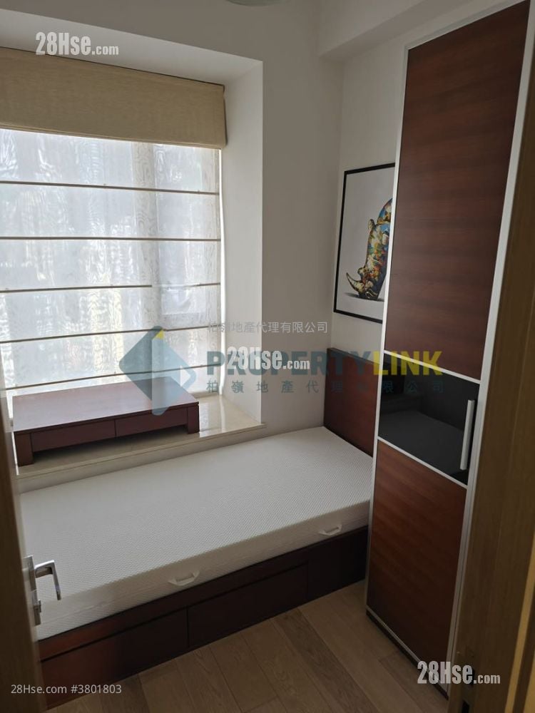 Soho 189 Rental 3 Bedrooms , 2 Bathrooms 853 ft²