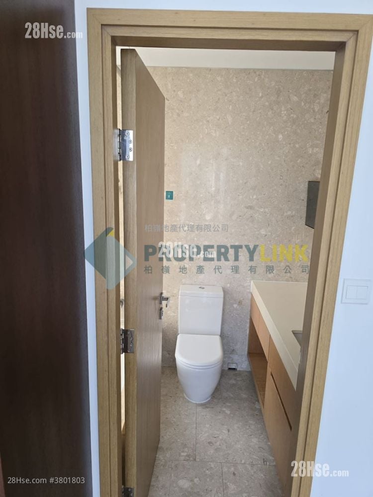 Soho 189 Rental 3 Bedrooms , 2 Bathrooms 853 ft²