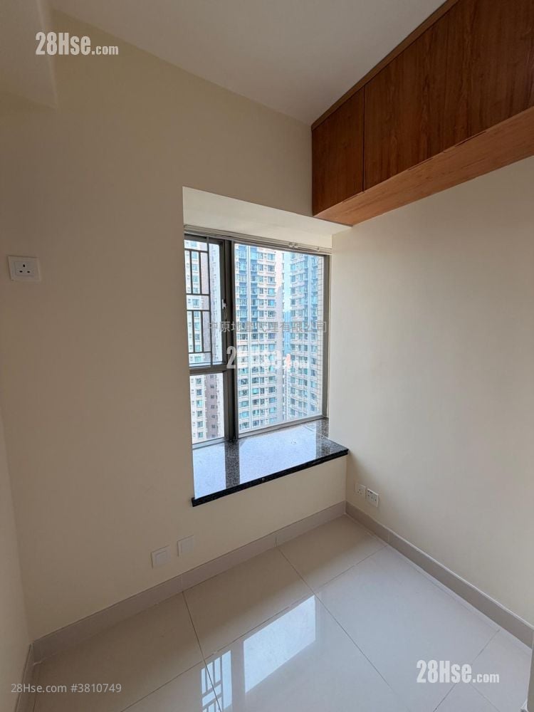 Tseung Kwan O Plaza Sell 3 Bedrooms , 1 Bathroom 517 ft²