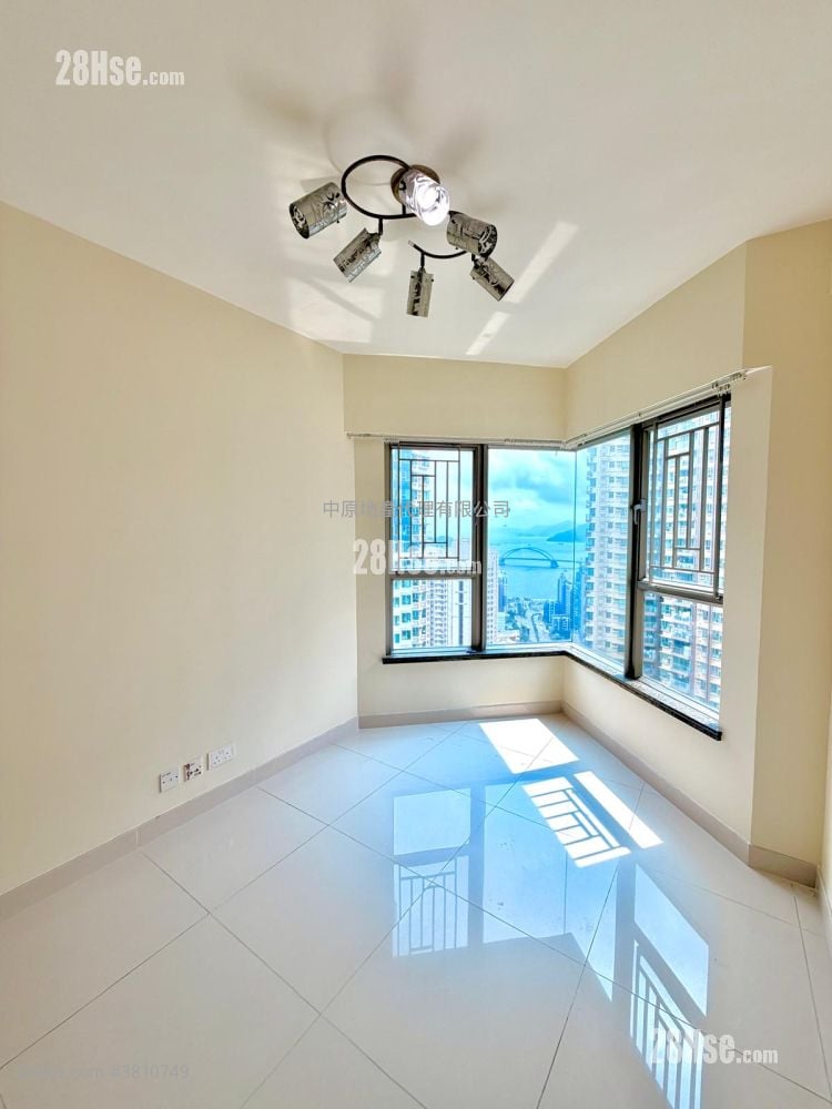 Tseung Kwan O Plaza Sell 3 Bedrooms , 1 Bathroom 517 ft²