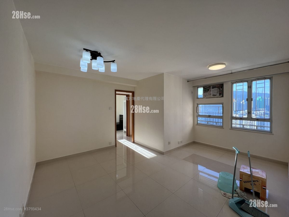 愉田苑 售盘 3 房 , 1 浴室 548 平方尺