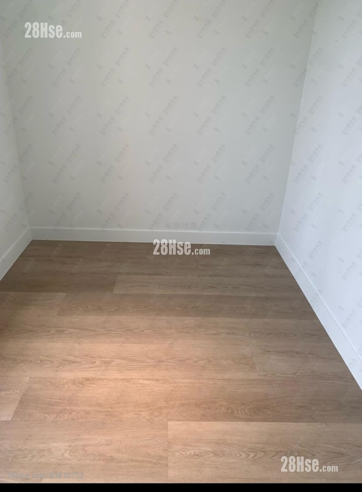 新港豪庭 租盘 4 房 767 平方尺