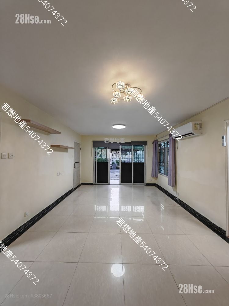 村屋 租盘 3 房 , 1 浴室 700 平方尺