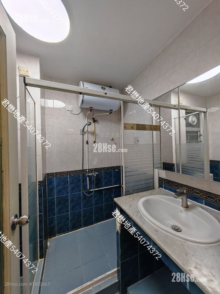 村屋 租盘 3 房 , 1 浴室 700 平方尺