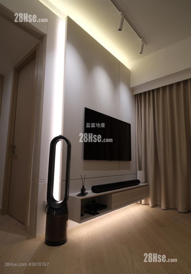 The Regent Rental 2 Bedrooms , 1 Bathroom 524 ft²