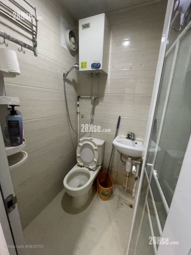 Tenement House Sell 628 ft²