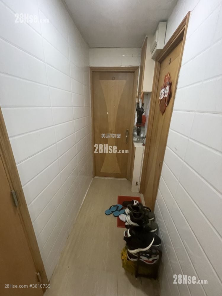 Tenement House Sell 628 ft²