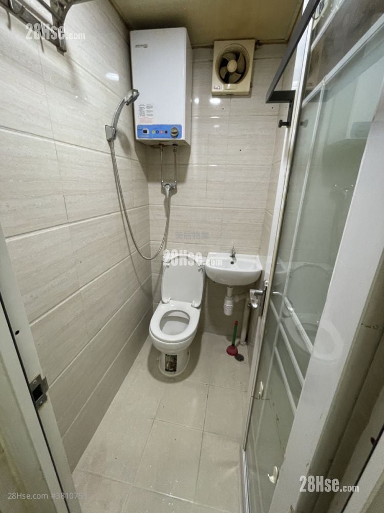 Tenement House Sell 628 ft²