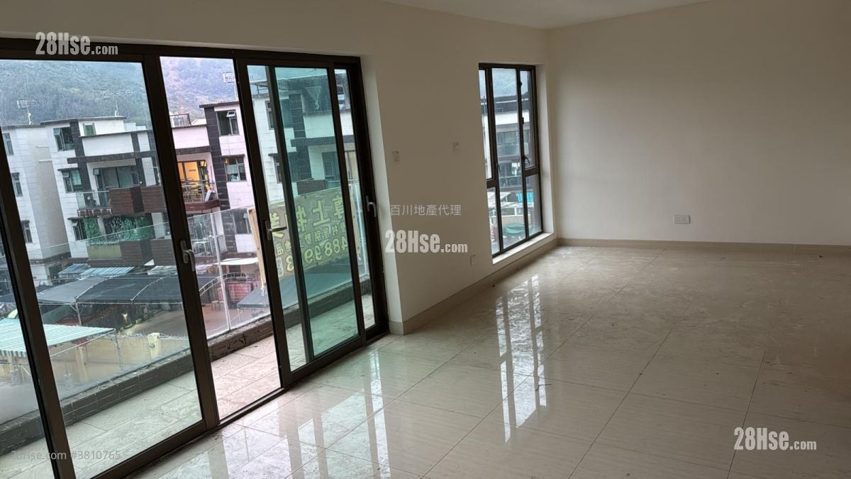 村屋 售盘 3 房 , 1 浴室 680 平方尺