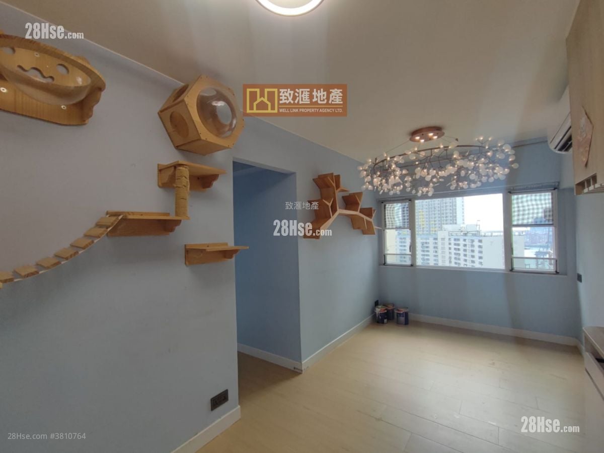 Yuet Lai Court Sell 3 Bedrooms 520 ft²