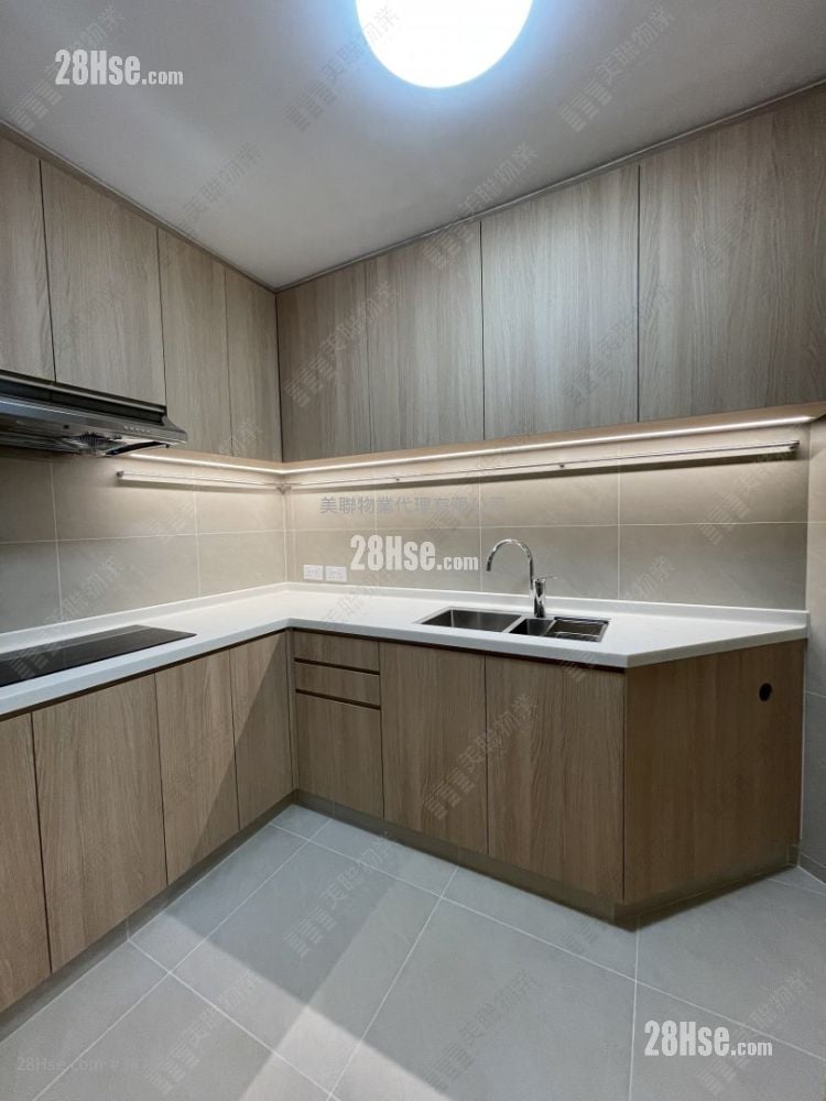 Laguna City Sell 3 Bedrooms , 2 Bathrooms 661 ft²