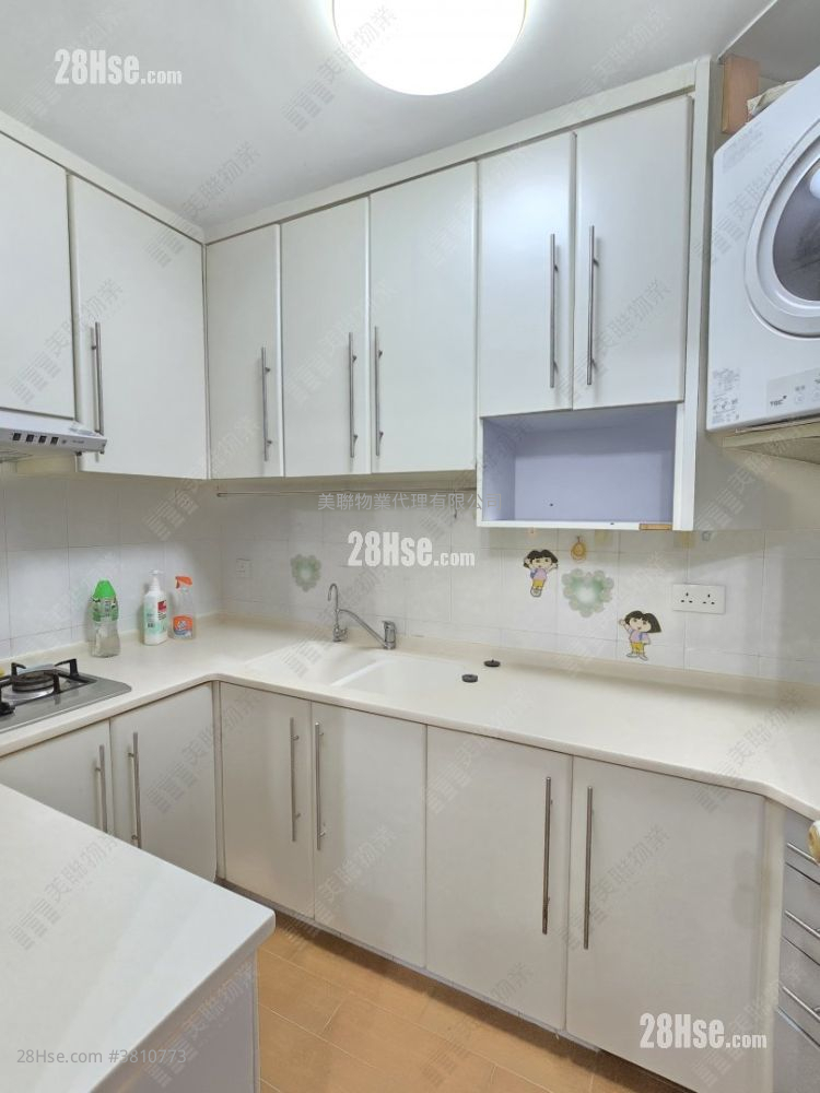 丽港城 售盘 3 房 , 2 浴室 687 平方尺