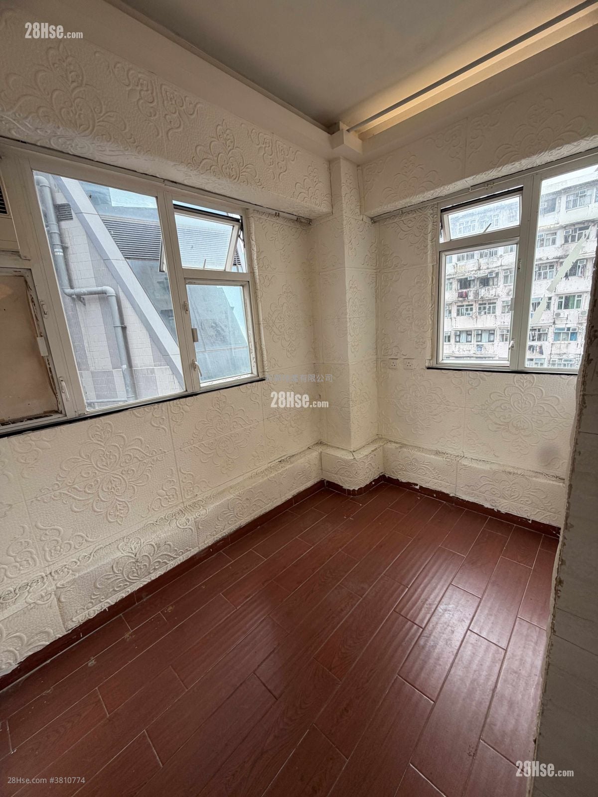 Wai Lee Building Rental Studio 80 ft²