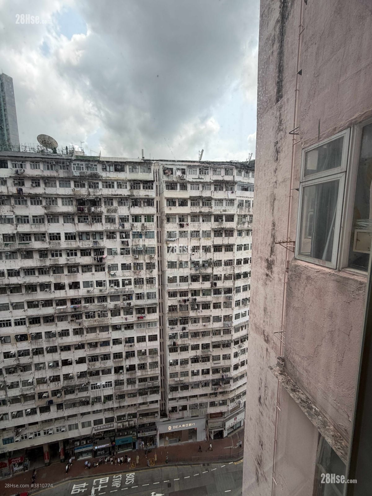 Wai Lee Building Rental Studio 80 ft²