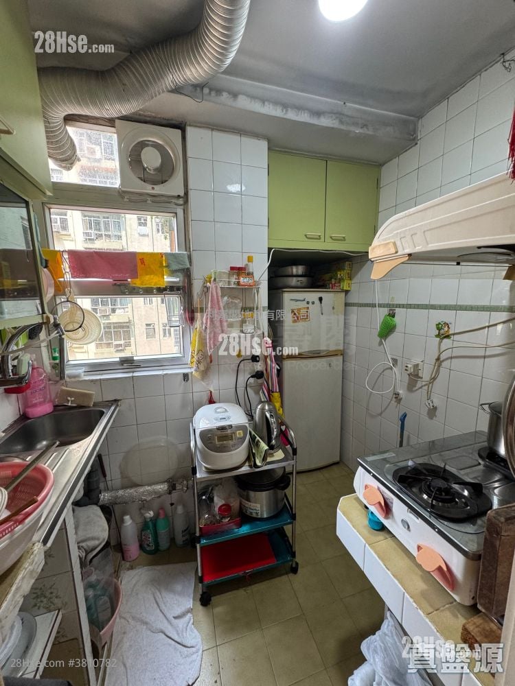 美孚新邨 售盤 2 房 , 1 浴室 556 平方呎