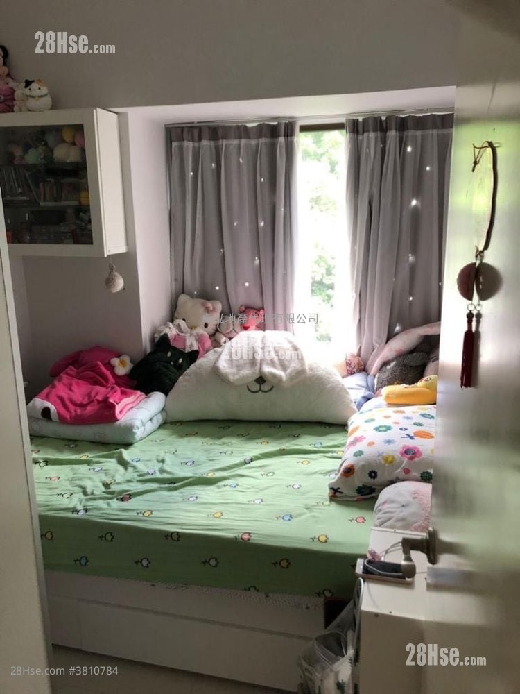 Serene Court Sell 475 ft²