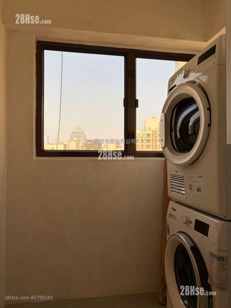 Tycoon Court Rental 2 Bedrooms , 1 Bathroom 839 ft²