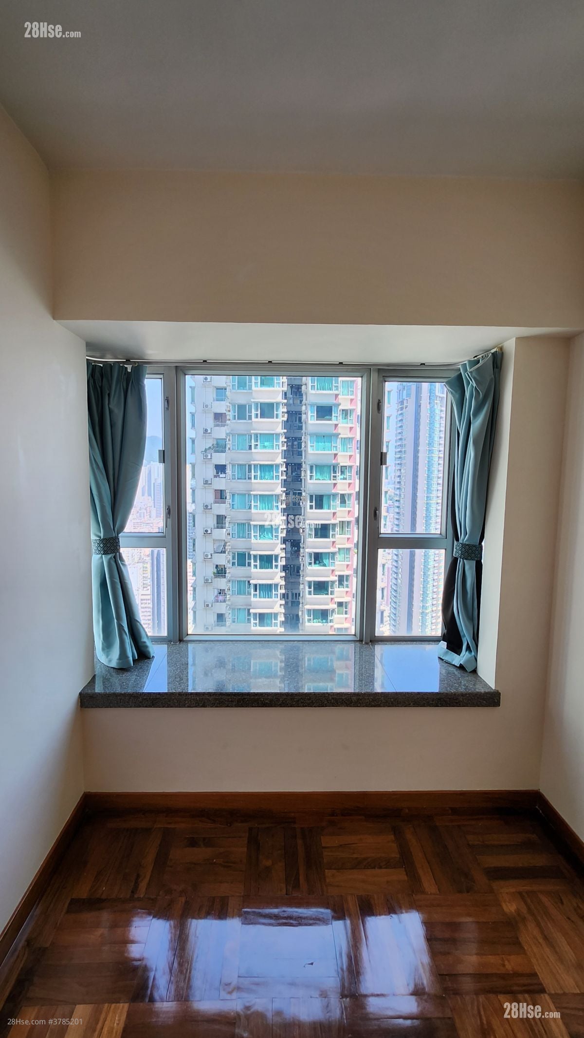 港湾豪庭 租盘 2 房 , 1 浴室 326 平方尺