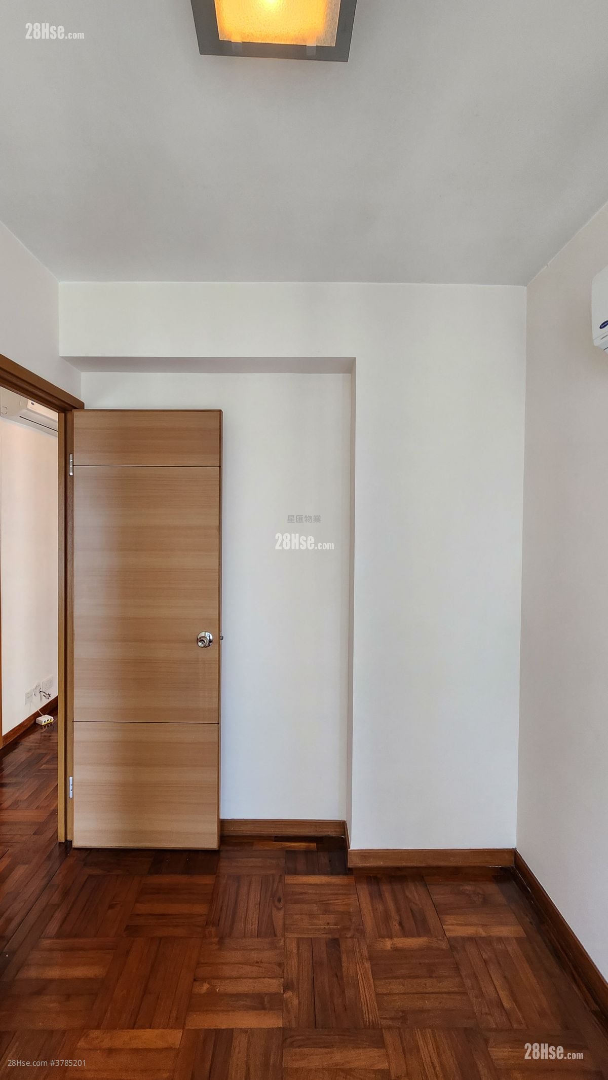 港湾豪庭 租盘 2 房 , 1 浴室 326 平方尺