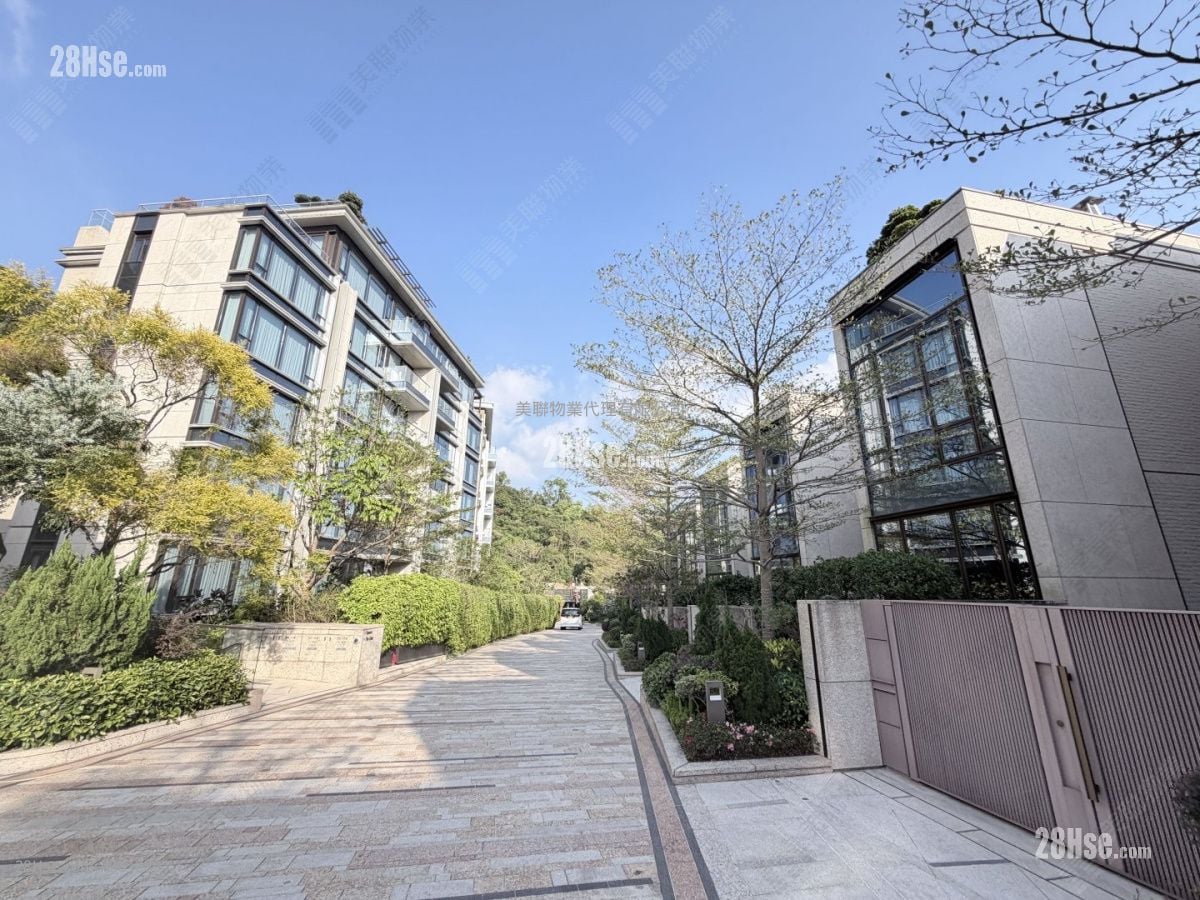 Mont Rouge Sell 4 Bedrooms 2,846 ft²