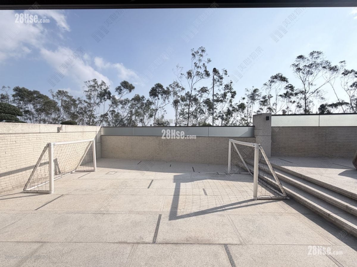 Mont Rouge Sell 4 Bedrooms 2,846 ft²