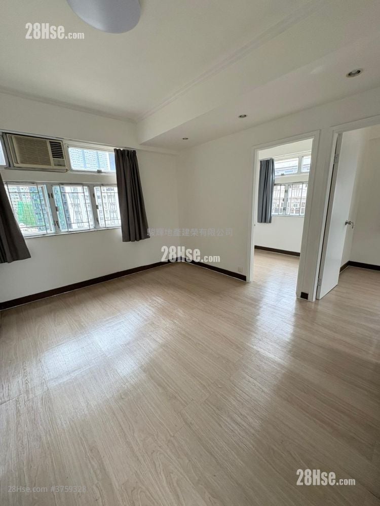 Lee Tak Cheong Mansion Sell 2 Bedrooms , 1 Bathroom