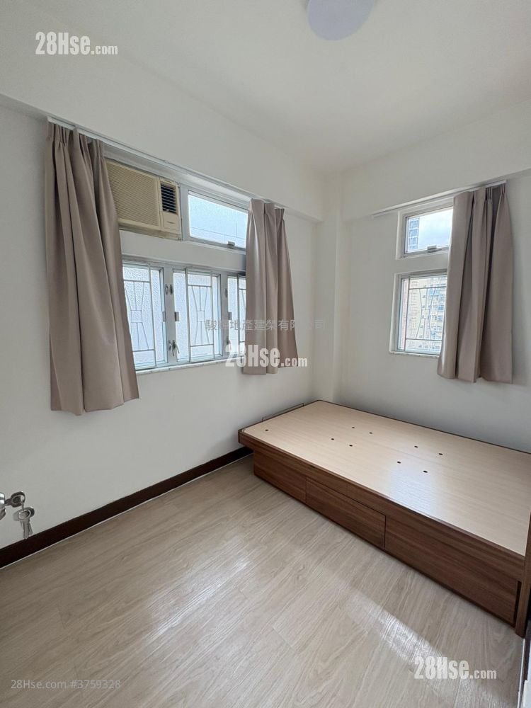 Lee Tak Cheong Mansion Sell 2 Bedrooms , 1 Bathroom