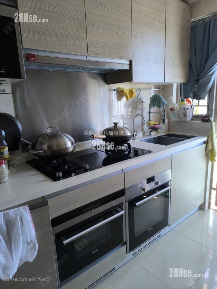 Park Metropolitan Sell 3 Bedrooms 808 ft²