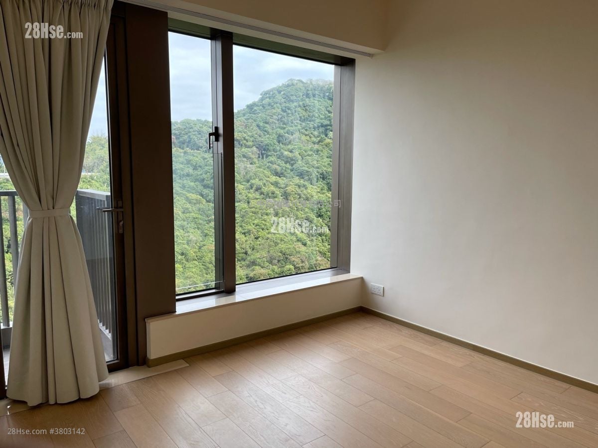 Island Garden Sell 1,175 ft²