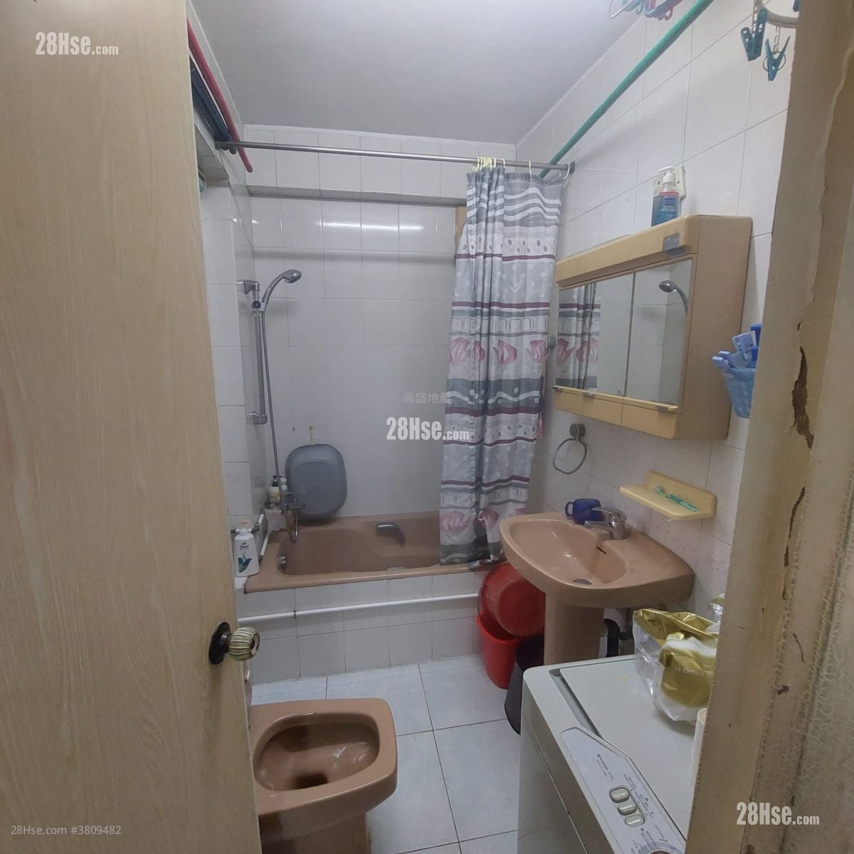 Golden Building Sell 1 Bedroom , 1 Bathroom 385 ft²