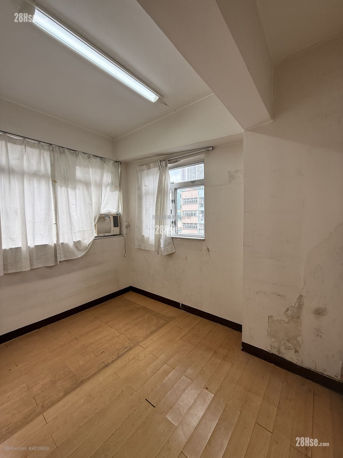 七喜大厦 售盘 4 房 , 1 浴室 760 平方尺