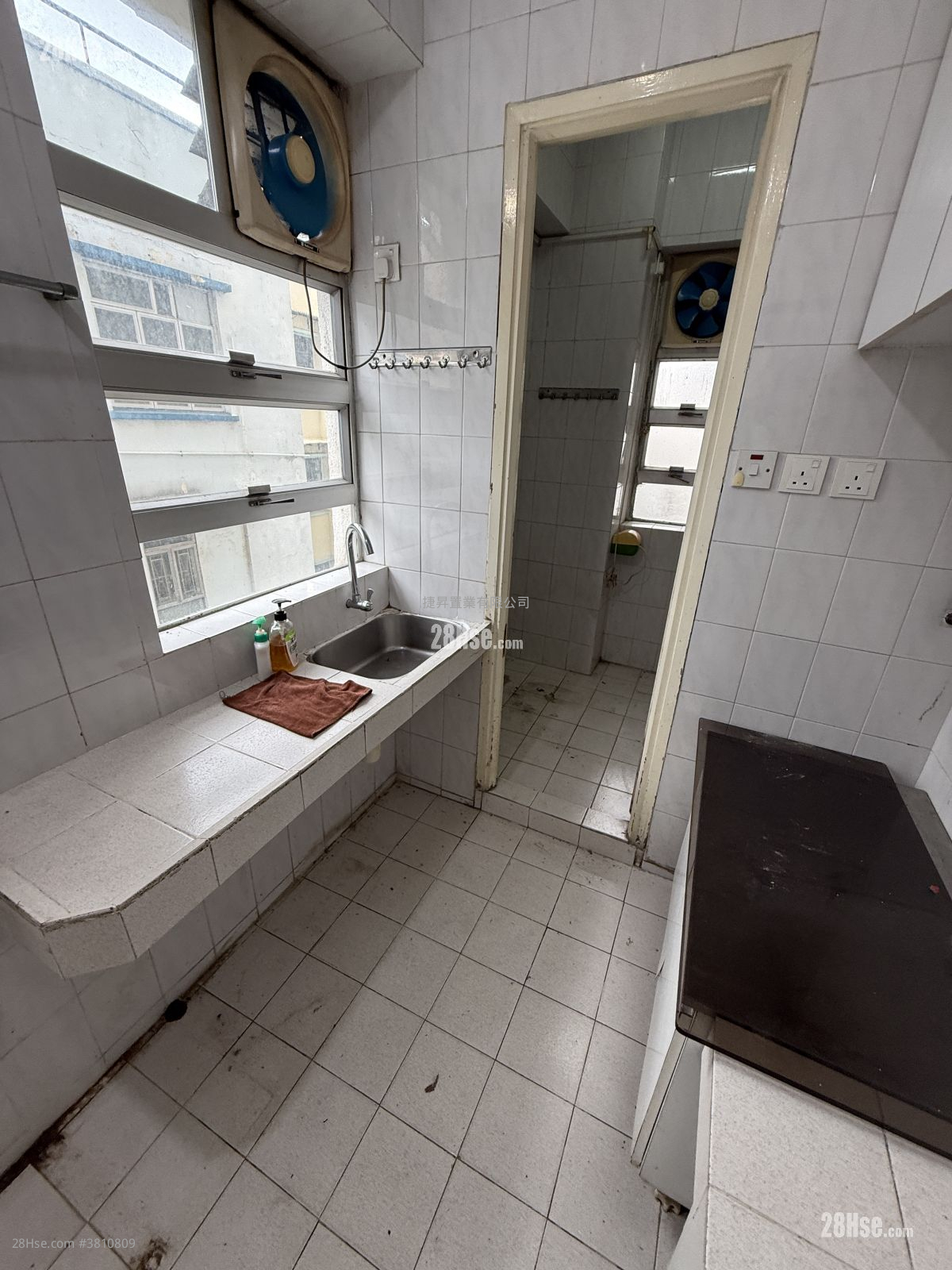 七喜大厦 售盘 4 房 , 1 浴室 760 平方尺