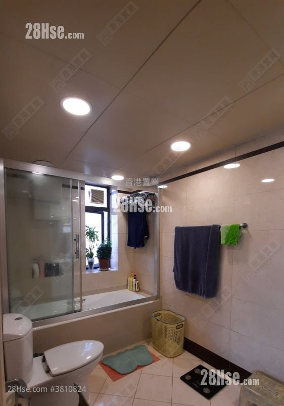 The Crescent Sell 3 Bedrooms 1,840 ft²